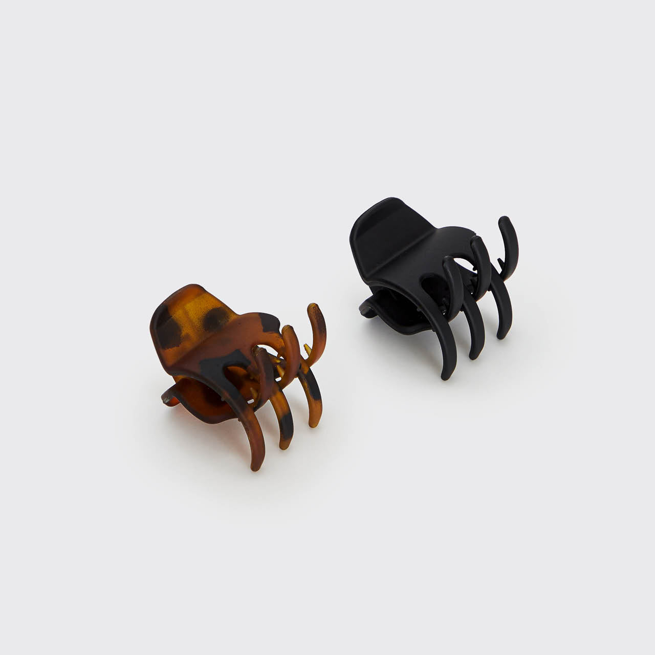 Black & Tort Claw Clips 2pc Set - Medium - Image 2
