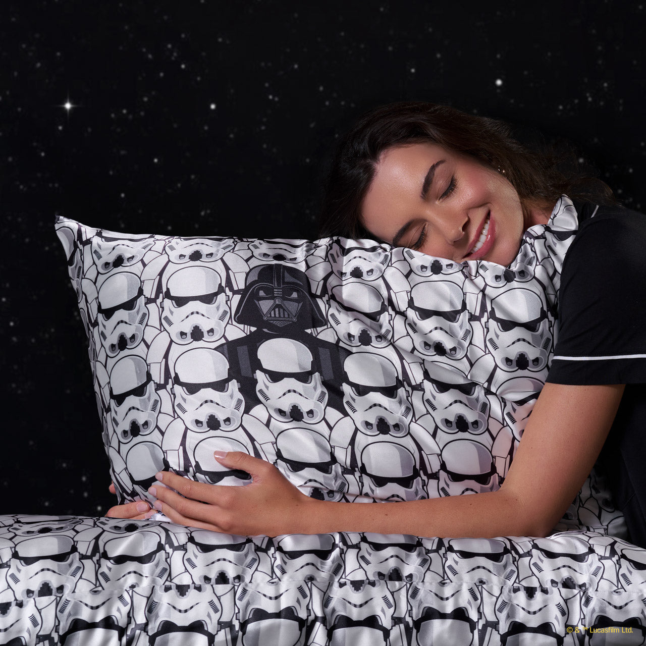 Star Wars??& Kitsch Satin Pillowcase?in Darth Vader & Stormtroopers - Image 4