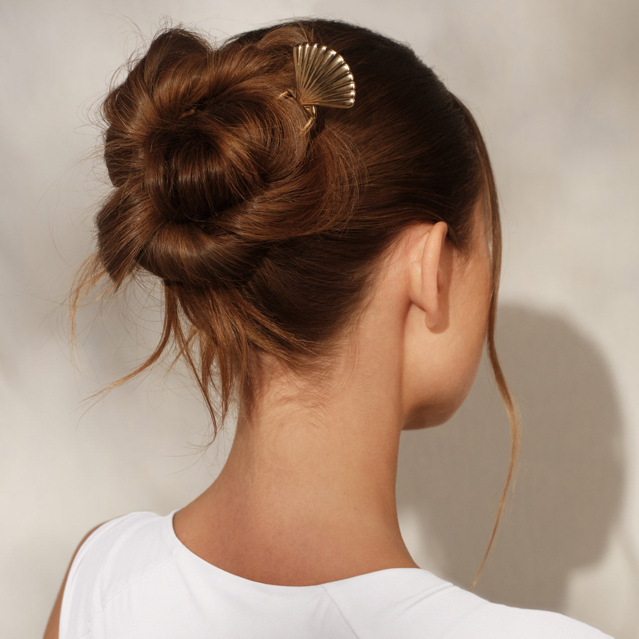 Metal Clam Shell French Hair Pin - Gold - Image 2
